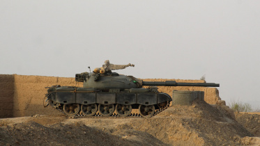 A Pakistani army tank stands at the Pakistan-Afghanistan border in Chaman on February 27, 2026, following overnight cross-border fighting between the two countries.
