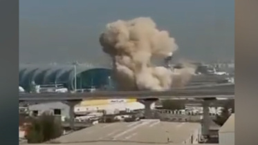 দুবাই আন্তর্জাতিক বিমানবন্দরের রানওয়েতে ড্রোন হামলা। ছবি: বিবিসি