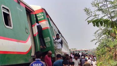 নীলসাগর এক্সপ্রেস লাইনচ্যুত