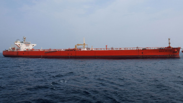 Iranian attack sparks fire on Kuwaiti oil tanker at Dubai Port