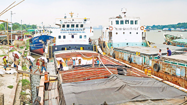 নৌপথে বাড়ছে ফি
