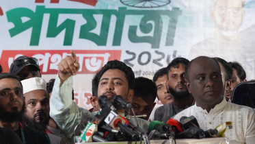 সভায় বক্তব্য দিচ্ছেন এনসিপির আহ্বায়ক ও সংসদের বিরোধীদলীয় চিফ হুইপ নাহিদ ইসলাম। ছবি: স্টার 