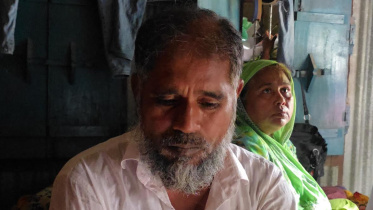  নিহত ফাহিমের বাবা মনির হোসেন। ছবি: স্টার