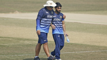 Mominul Haque & Russell Domingo 