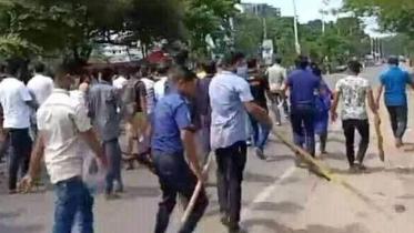 Attack ob long march at Feni.jpg