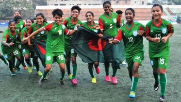 বাংলাদেশের কিশোরী ফুটবলার