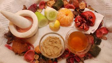 Fruit-Facial-for-Glowing-Sk.jpg