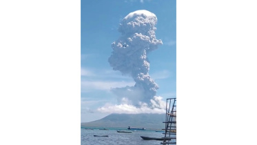INDONESIA-VOLCANO.jpg