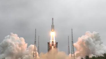 LongMarch5B-Tianhe-liftoff.jpg