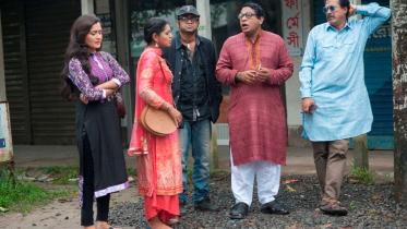 mahiner onek sadher ghorii.jpg