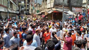 Rajshahi-Shop-owner-worker-protest_DS.jpg