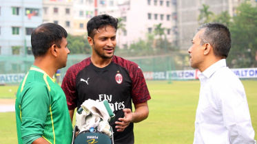 Shakib Al Hasan & Dr. Debashis 