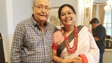 Soumitra-and-his-daughter-Poulami-bose.jpg