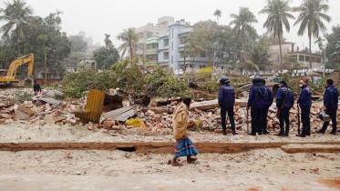 Tangail land recovered from former minister news pictuire-2.jpg