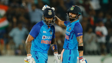 kohli_and_suryakumar.jpg