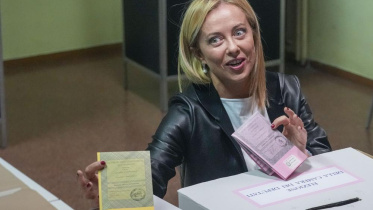 ইতালির নতুন প্রধানমন্ত্রী হচ্ছেন জর্জিয়া মেলোনি। ছবি: এপি