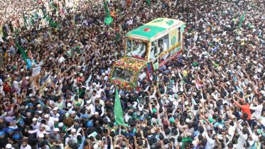 ঈদে মিলাদুন্নবী উপলক্ষে চট্টগ্রামের মুরাদপুরে জশনে জুলুস। ছবি: স্টার ফাইল 