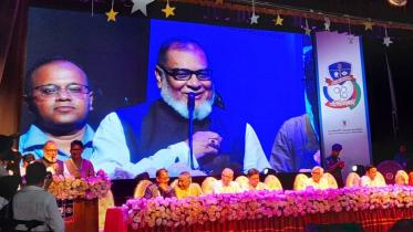 ‘রাত ১২টার পরে ইন্টারনেট বন্ধ রাখা উচিত’