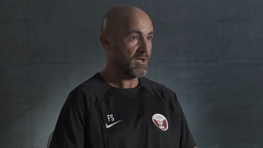 qatar_coach.jpg
