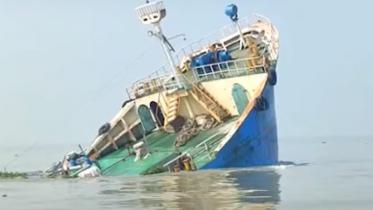 মেঘনায় জাহাজডুবি: ৭২ ঘণ্টা পর উদ্ধার কাজ শুরু