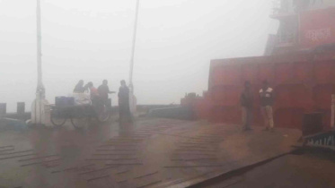 ফেরি চলাচল বন্ধ