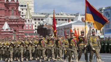 আর্মেনিয়ার সেনাবাহিনীর সদস্যরা প্যারেড করছেন। ছবি: সংগৃহীত