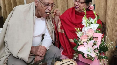 আবুল হায়াত ও  মাহফুজা শিরিন।