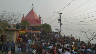 শিবচতুর্দশী মেলা ৫ জনের মৃত্যুর গুজব, পদদলিত হয়ে আহত ১০