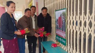 স্কুলে নেই শহীদ মিনার, ব্যানার ঝুলিয়ে ভাষা শহীদদের স্মরণ