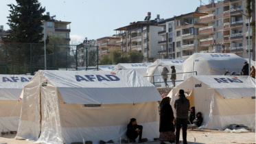 তুরস্কের কিরিখানে ভূমিকম্প দুর্গতদের অস্থায়ী আবাস। ছবি: রয়টার্স