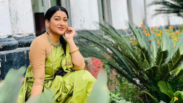 দীপা খন্দকার.jpg