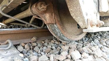 lalmonirhat_train_derailed-03.jpg