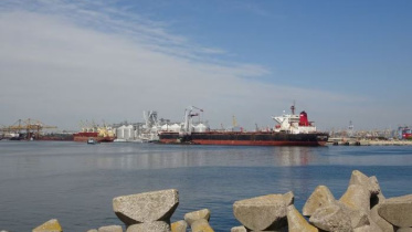 রোমানিয়ার বন্দর.jpg