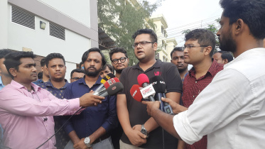  খুমেকে ইন্টার্ন চিকিৎসকদের কর্মবিরতি, শিক্ষার্থীদের বিক্ষোভ সাময়িক স্থগিত