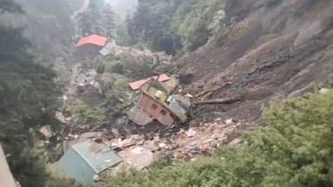 শিমলায় ভারী বর্ষণের কারণে ৫৫ দিনে ১১৩টি ভূমিধস হয়েছে। ছবি: স্টেটসম্যান