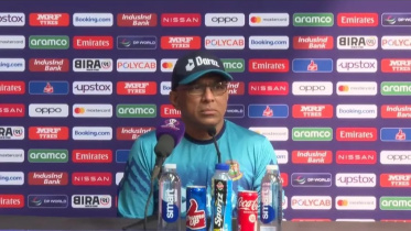 হাথুরুসিংহে দায় নিলেন আবার নিলেনও না