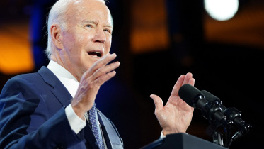 এপেক সম্মেলনে বক্তব্য দিচ্ছে মার্কিন প্রেসিডেন্ট জো বাইডেন। ছবি: রয়টার্স