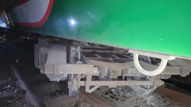 টাঙ্গাইলে ট্রেন লাইনচ্যুত.jpg