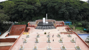 চট্টগ্রামে নবনির্মিত শহীদ মিনার