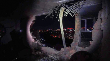 রুশ ড্রোন হামলায় ক্ষতিগ্রস্ত ভবন। ছবি: রয়টার্স