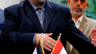 হামাসের উপপ্রধান সালেহ আল-আরোরি ও অপর নেতা ইয়াহিয়া সিনওয়ার। ফাইল ছবি: রয়টার্স