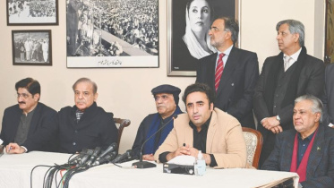 যৌথ সংবাদ সম্মেলনে বিলাওয়াল ভুট্টো ও শেহবাজ শরীফ। ছবি: ডন