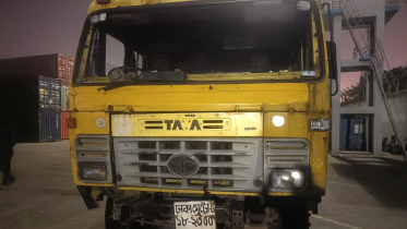 কাপড় জব্দ.jpg