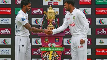 dhananjaya de silva & Najmul Hossain Shanto 