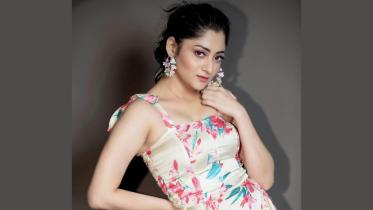 পূজা চেরী