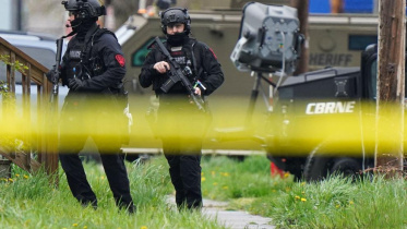 বাফেলো সোয়াত দলের সদস্যরা ঘটনাস্থল পরিদর্শন করছেন। ছবি: সংগৃহীত