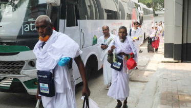 ৪১৫ হজযাত্রী নিয়ে সৌদির পথে প্রথম হজ ফ্লাইট