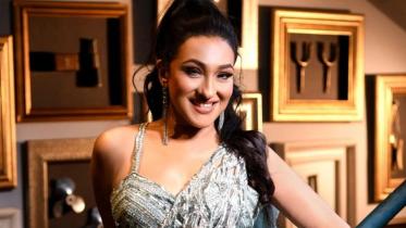 ঋতুপর্ণা 