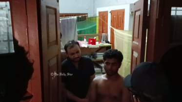 কোটা আন্দোলনকারীদের খুঁজতে রাত সাড়ে ১২টায় রাবি হলে ছাত্রলীগের তল্লাশি