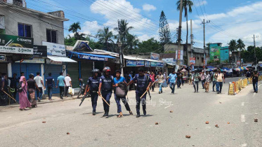 নাটোরে শিক্ষার্থীদের সঙ্গে ছাত্রলীগ ও পুলিশের ধাওয়া-পাল্টা ধাওয়া, আহত ৬